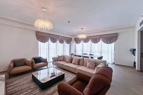 3 Bedrooms Apartment in Sunset Tower 1