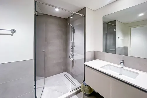 3 Bedrooms Apartment in Sunset Tower 1