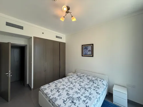 1 Bedroom Apartment in Creek Gate Tower 1