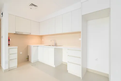2 Bedrooms Apartment in Creek Horizon Tower 1