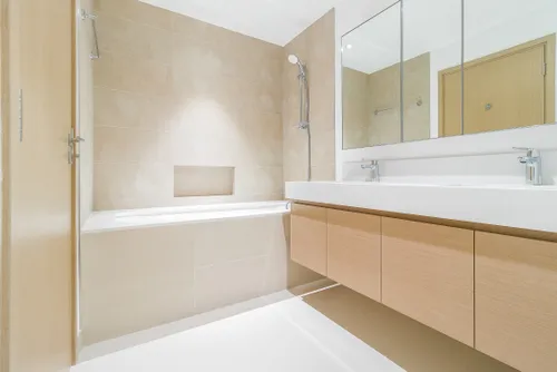 2 Bedrooms Apartment in Creek Horizon Tower 1