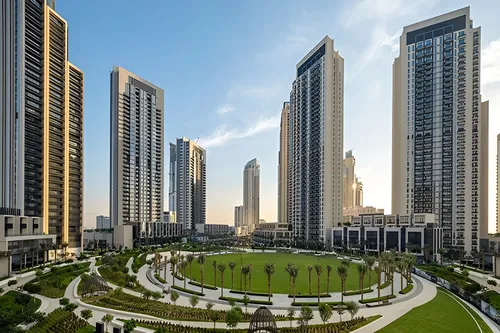 2 Bedrooms Apartment in The Cove II Building 9