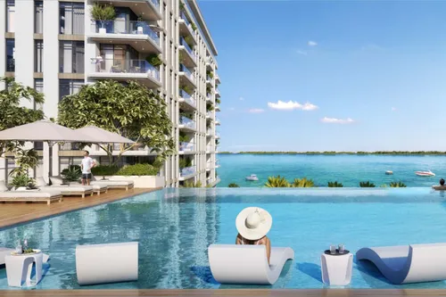 2 Bedrooms Apartment in The Cove II Building 9