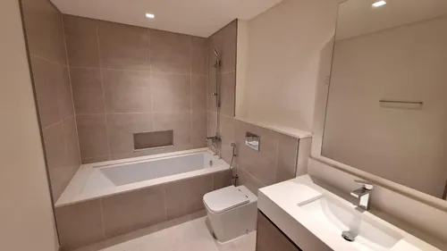 1 Bedroom Apartment in Creek Edge Tower 2