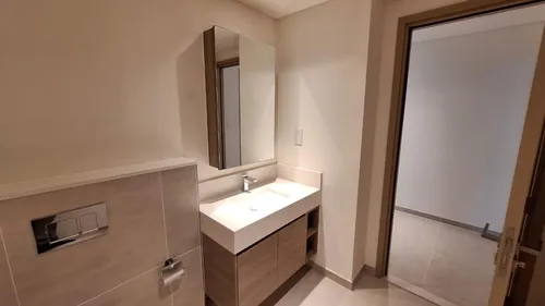 1 Bedroom Apartment in Creek Edge Tower 2