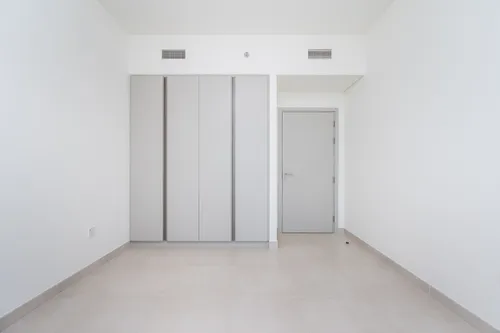 3 Bedrooms Apartment in Creek Palace