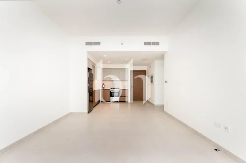 | Brand New | Mid Floor | Vacant Unit |