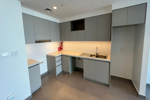 2 Bedrooms Apartment in Creek Gate Tower 1