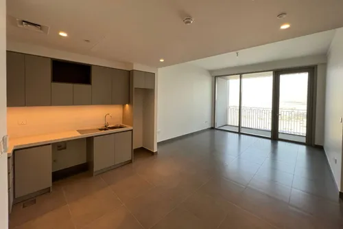 2 Bedrooms Apartment in Creek Gate Tower 1