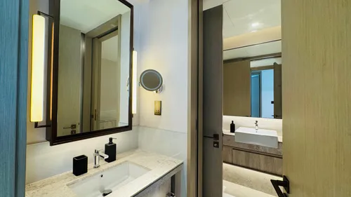 2 Bedrooms Hotel Apartment in Address Harbour Point Tower 2