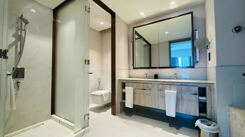 2 Bedrooms Hotel Apartment in Address Harbour Point Tower 2