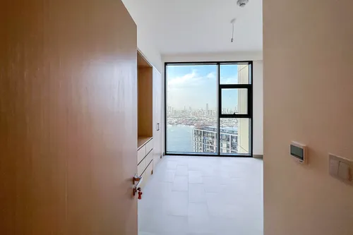 1 Bedroom Apartment in Creek Rise Tower 1