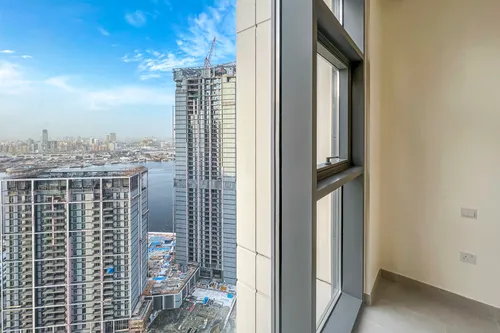 1 Bedroom Apartment in Creek Rise Tower 1
