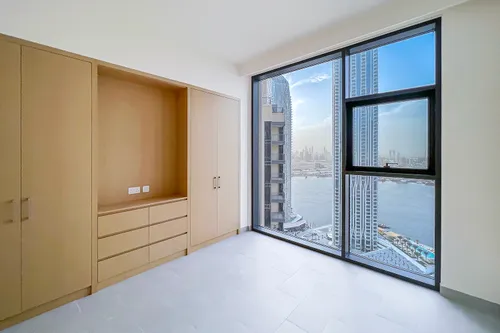 1 Bedroom Apartment in Creek Rise Tower 1