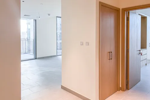 1 Bedroom Apartment in Creek Rise Tower 1