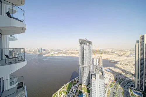 3 Bedrooms Apartment in Address Harbour Point Tower 2