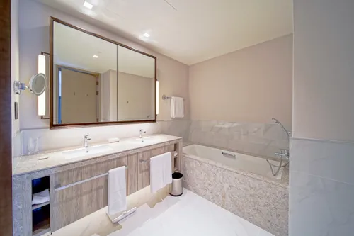 3 Bedrooms Apartment in Address Harbour Point Tower 2