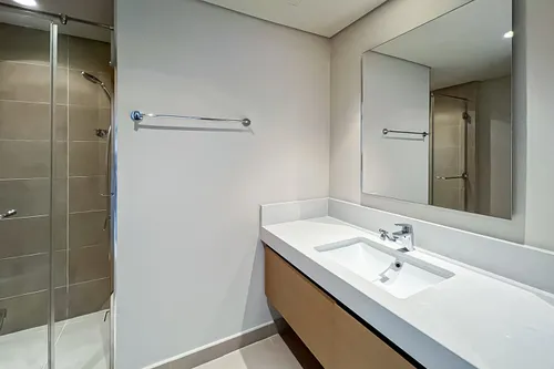 2 Bedrooms Apartment in Harbour Gate Tower 2