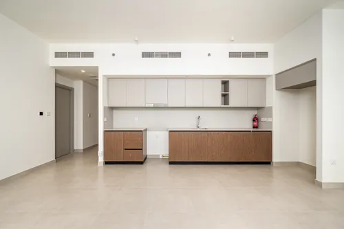 2 Bedrooms Apartment in Creek Palace