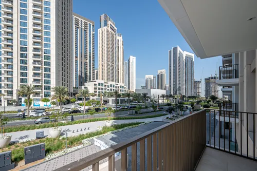 2 Bedrooms Apartment in Creek Palace