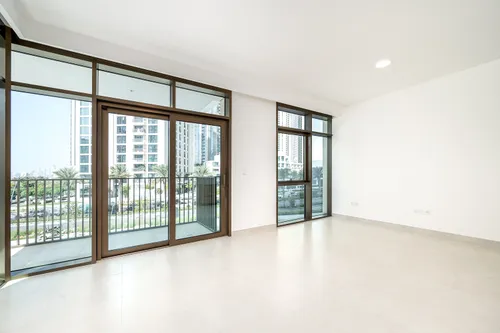 2 Bedrooms Apartment in Creek Palace