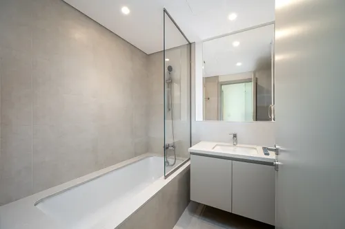 2 Bedrooms Apartment in Creek Palace
