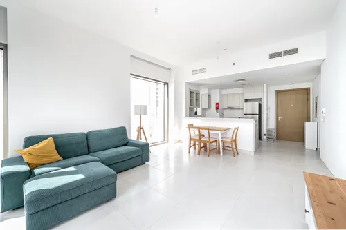 2 Bedrooms Apartment in Creekside 18 A