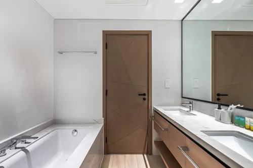 3 Bedrooms Apartment in Palace Residences