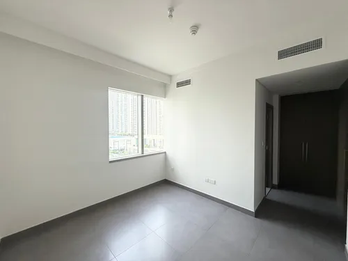 2 Bedrooms Apartment in Creek Gate Tower 2