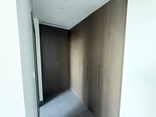 2 Bedrooms Apartment in Creek Gate Tower 2