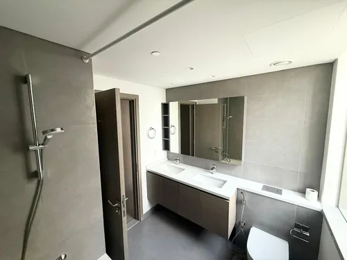 2 Bedrooms Apartment in Creek Gate Tower 2