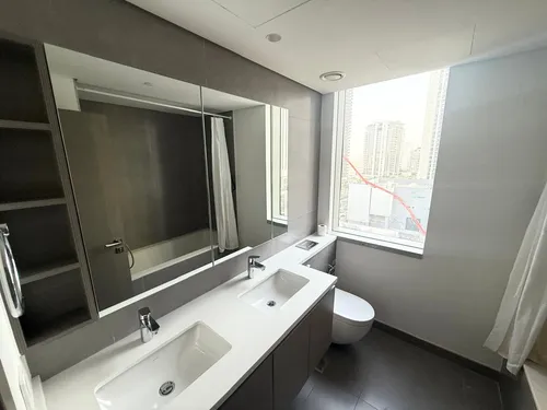 2 Bedrooms Apartment in Creek Gate Tower 2