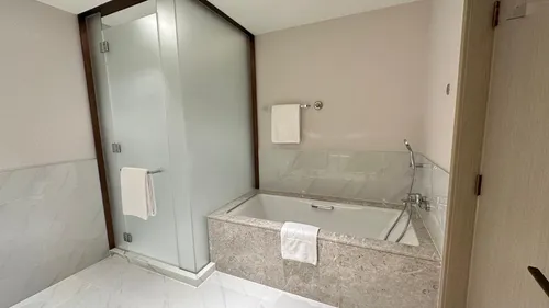 1 Bedroom Apartment in Address Harbour Point Tower 2