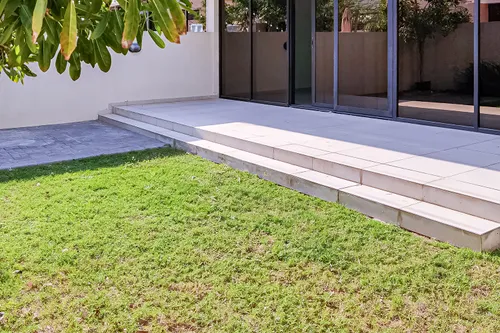 3 Bedrooms Villa in The Field