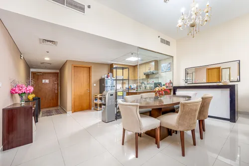 3 Bedrooms Apartment in Suburbia Tower 1