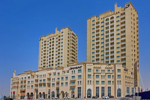 3 Bedrooms Apartment in Suburbia Tower 1