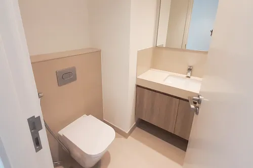 3 Bedrooms Apartment in Downtown Views II Tower 1
