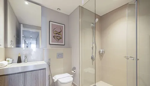 3 Bedrooms Apartment in Downtown Views II Tower 1