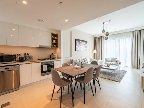 2 Bedrooms Apartment in Downtown Views II Tower 1