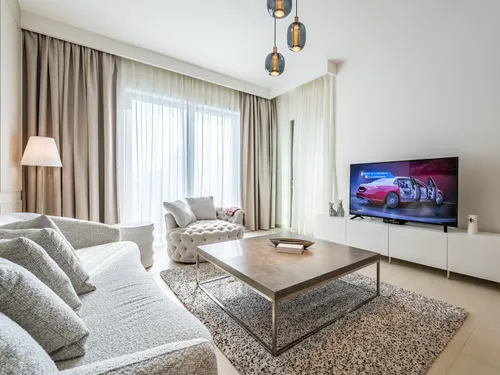 2 Bedrooms Apartment in Downtown Views II Tower 1