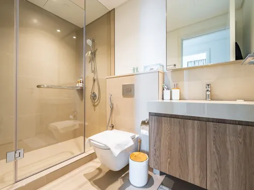 2 Bedrooms Apartment in Downtown Views II Tower 1