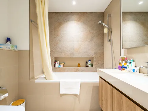 2 Bedrooms Apartment in Downtown Views II Tower 1
