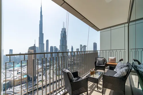 3 Bedrooms Apartment in Downtown Views II Tower 1