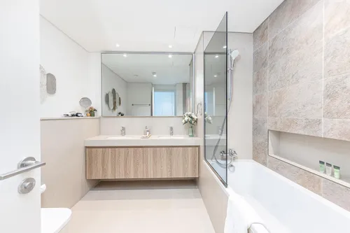 3 Bedrooms Apartment in Downtown Views II Tower 1