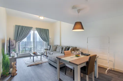 Vacant in October | Lake View | Balcony