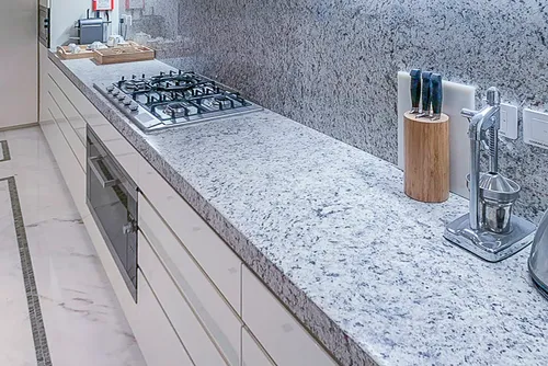 3 Bedrooms Apartment in Palazzo Versace