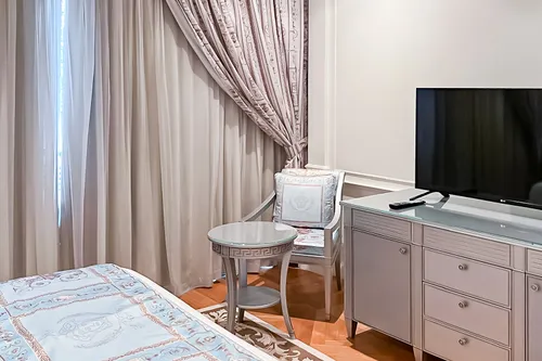 3 Bedrooms Apartment in Palazzo Versace