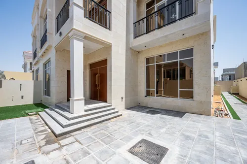 Luxury 6BR Villa | Private Pool | Prime Location