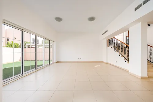 4 Bedrooms Villa in Nad Al Sheba Villas
