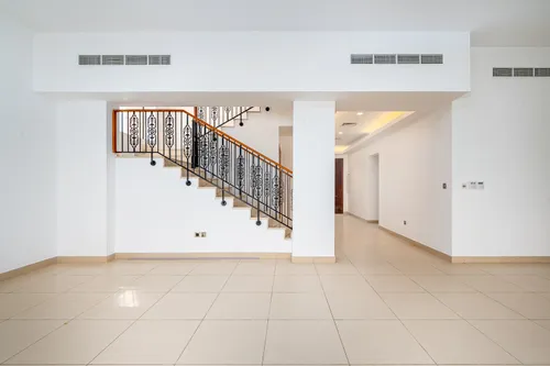 4 Bedrooms Villa in Nad Al Sheba Villas